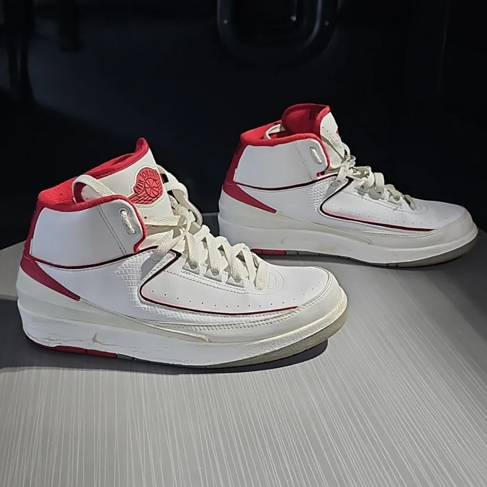 Air Jordan 2 Retro ‘White Varsity’ BG Size 6.5Y 395718-102 Chicago Air Max Force